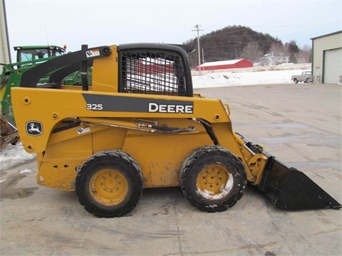 Minicargadores Deere 325