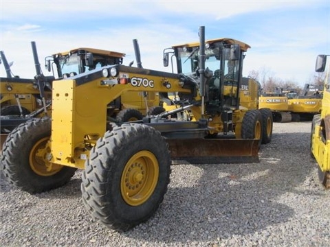 Motoconformadoras Deere 670G