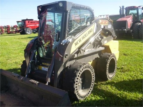 Minicargadores New Holland L230