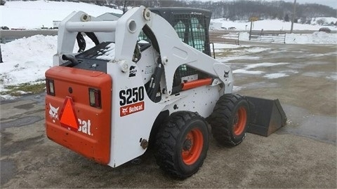 Minicargadores Bobcat S250 de importacion a la venta Ref.: 1454115344798038 No. 4