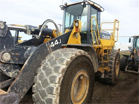 Cargadoras Sobre Ruedas Deere 744J