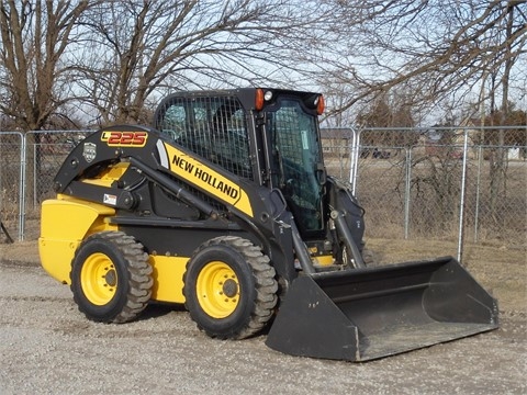 Minicargadores New Holland L225