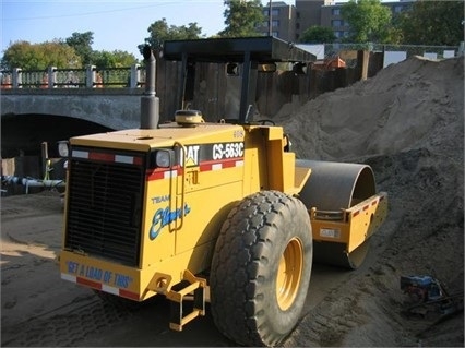 Compactadora Vibratoria Caterpillar CS-563C