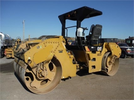 Compactadora Vibratoria Caterpillar CB54