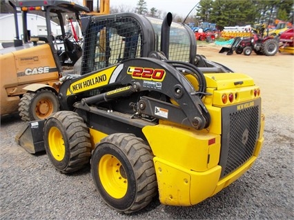 Minicargadores New Holland L220 de medio uso en venta Ref.: 1463073812959844 No. 4