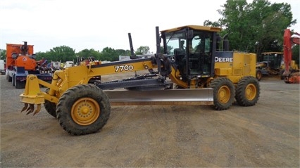 Motoconformadoras Deere 770D