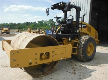 Compactadora Vibratoria Caterpillar CS54