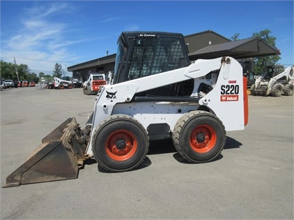 Minicargadores Bobcat S220