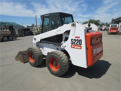 Minicargadores Bobcat S220 de segunda mano a la venta Ref.: 1467310316255539 No. 2