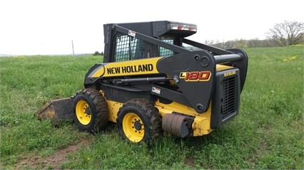 Minicargadores New Holland L180 usada a buen precio Ref.: 1467846473473992 No. 3