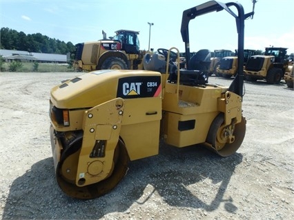 Compactadora Vibratoria Caterpillar CB34