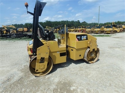 Compactadora Vibratoria Caterpillar CB34 de bajo costo Ref.: 1468439361630295 No. 4