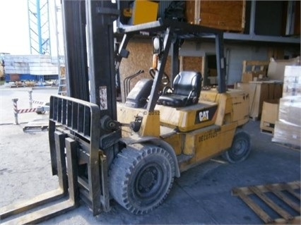 Montacargas Caterpillar DP50K