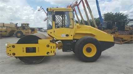 Compactadora Vibratoria Bomag BW211D