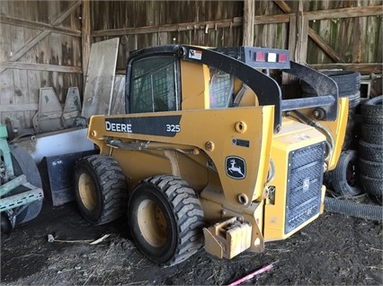 Minicargadores Deere 325 de segunda mano Ref.: 1471974856248132 No. 2