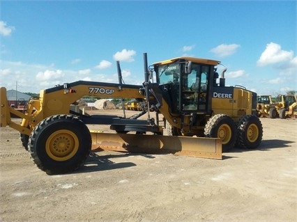 Motoconformadoras Deere 770GP