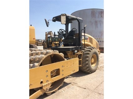 Compactadora Vibratoria Caterpillar CP56