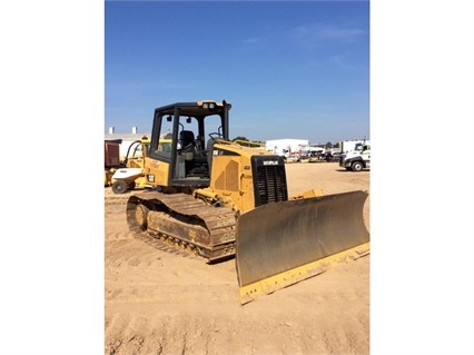 Dozers/tracks Caterpillar D5K