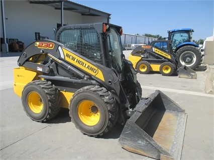 Minicargadores New Holland L230