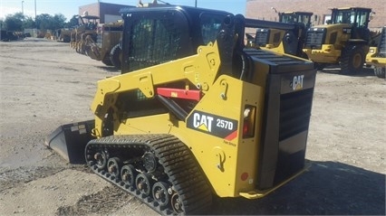 Minicargadores Caterpillar 257 de medio uso en venta Ref.: 1474398741689038 No. 3