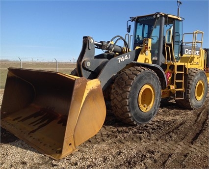 Cargadoras Sobre Ruedas Deere 744J