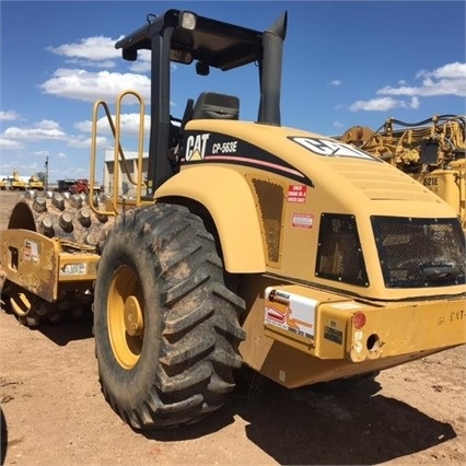 Compactadora Vibratoria Caterpillar CP-563E