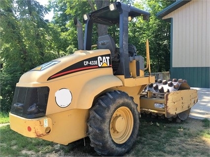 Compactadora Vibratoria Caterpillar CP-433E
