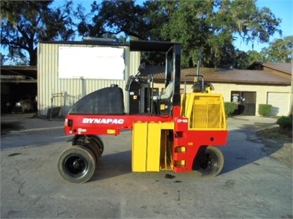 Compactadora Con Llantas Dynapac CP142