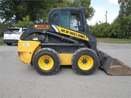 Minicargadores New Holland L220 usada a buen precio Ref.: 1476914633686302 No. 3