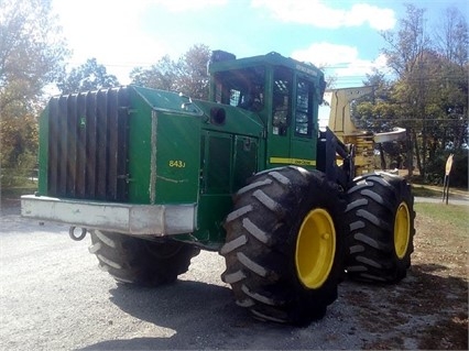 Forestales Maquinas Deere 843J de segunda mano en venta Ref.: 1477008769735044 No. 3