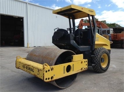 Compactadora Vibratoria Bomag BW177D