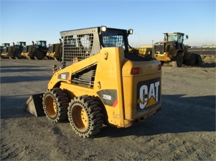 Minicargadores Caterpillar 226B3 de segunda mano en venta Ref.: 1479238650870459 No. 3