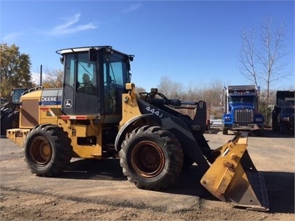 Cargadoras Sobre Ruedas Deere 444J