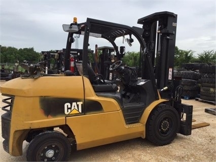 Montacargas Caterpillar P12000