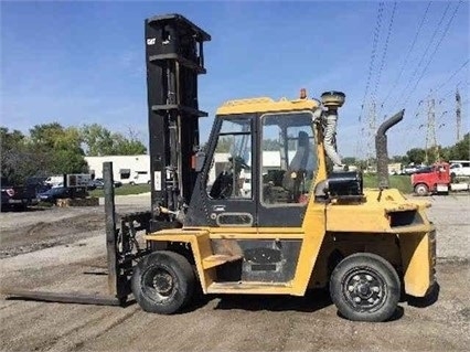 Montacargas Caterpillar DP70