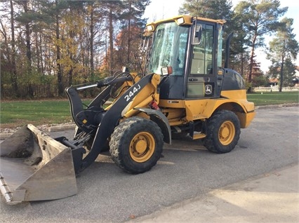 Cargadoras Sobre Ruedas Deere 244J