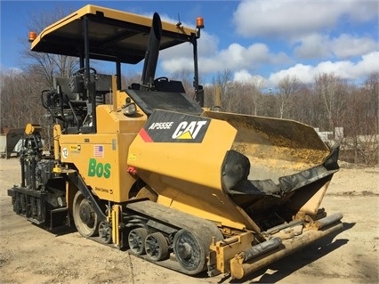 Pavimentadoras Caterpillar AP-555E