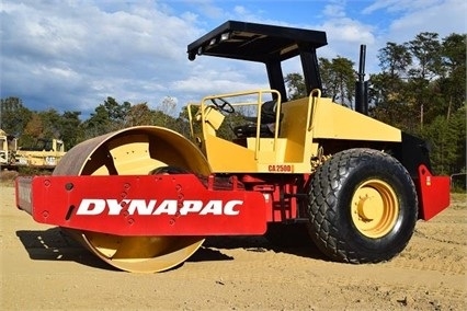 Compactadora Vibratoria Dynapac CA250D