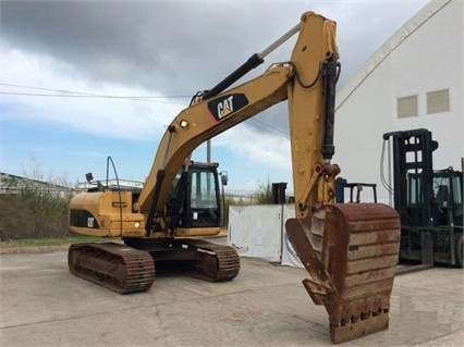 Excavadoras Hidraulicas Caterpillar 320DL seminueva en venta Ref.: 1482341344867789 No. 2
