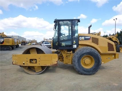 Compactadora Vibratoria Caterpillar CS66