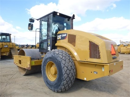 Compactadora Vibratoria Caterpillar CS66 seminueva en venta Ref.: 1488220033815325 No. 2