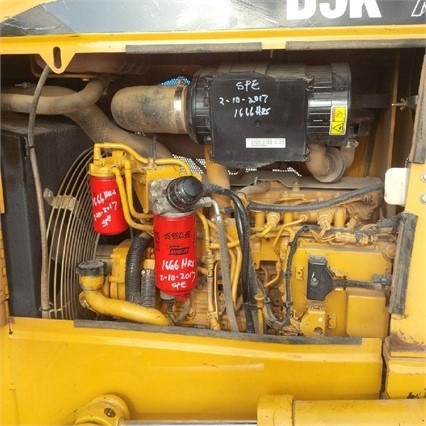 Tractores Sobre Orugas Caterpillar D5K en venta Ref.: 1488492386645762 No. 4