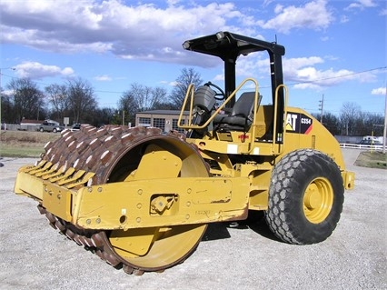 Compactadora Vibratoria Caterpillar CS54