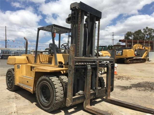 Montacargas Caterpillar DP150