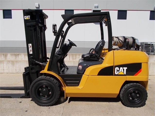 Montacargas Caterpillar GP55