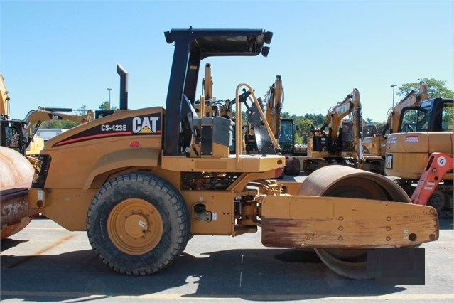 Compactadora Vibratoria Caterpillar CS-423E