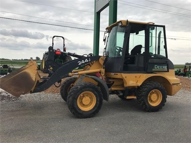 Cargadoras Sobre Ruedas Deere 244J