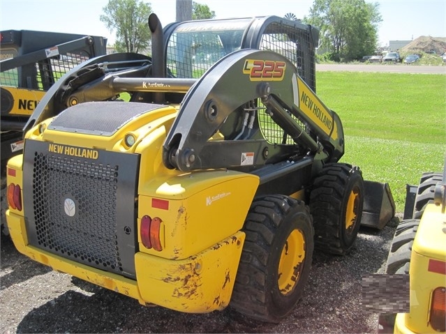 Minicargadores New Holland L225 usada Ref.: 1495569351312530 No. 3