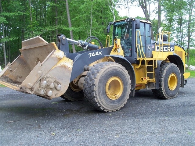 Cargadoras Sobre Ruedas Deere 744K