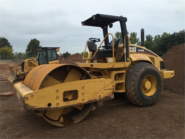 Compactadora Vibratoria Caterpillar CS-563E